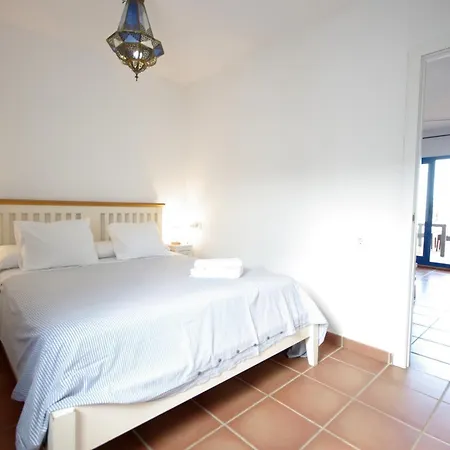 아파트 Livingtarifa Atico Altarik *