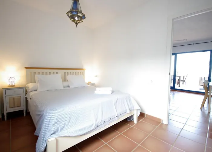 아파트 Livingtarifa Atico Altarik *